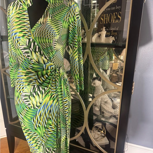 Maggy London Green and Black Print Midi Dress - Picture 5 of 10